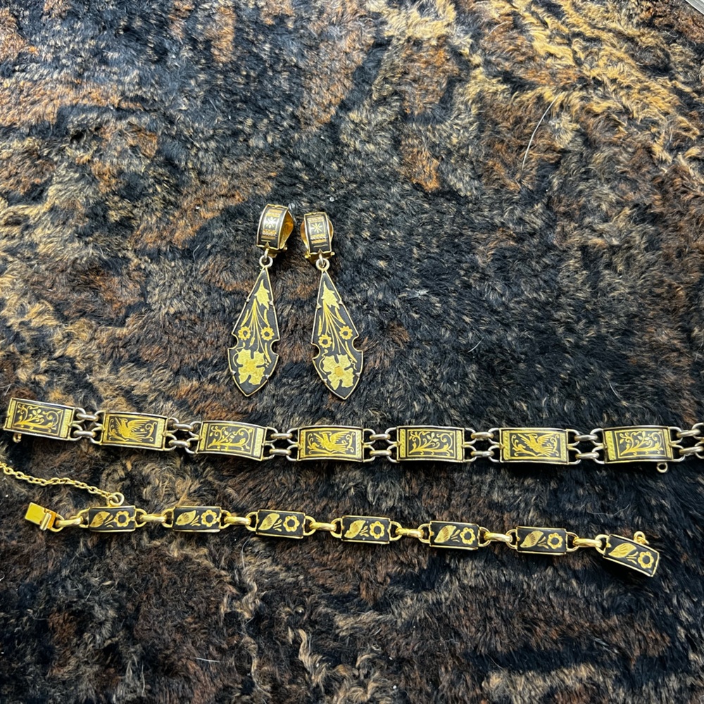 3 piece Damascene set. Clip on earrings Bracelets clasp is tight on both. as is - Picture 3 of 9